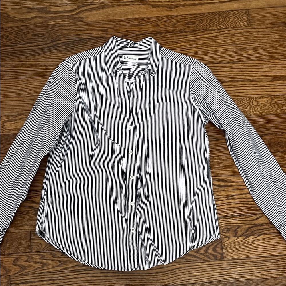 GAP Women’s Black and White Striped Button Down Shirt